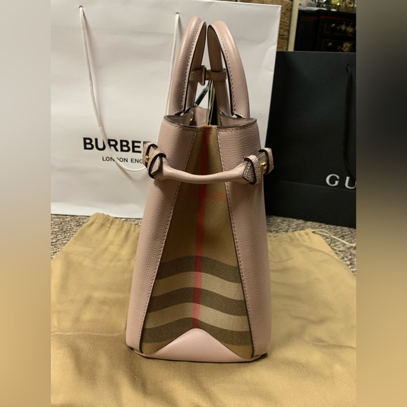 Burberry Dust Pink Satchel Crossbody
Medium Bag NWT - Picture 3 of 6